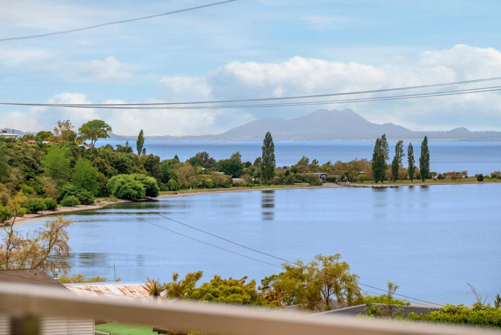 I See The Lake - Omori Holiday Home Kuratau Exterior photo